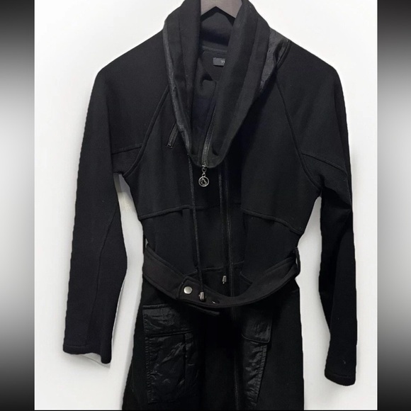 Theme Zip Up Belted Black Jacket Size M - Picture 10 of 14